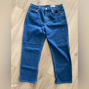 32 Degrees Cool Sweatpant Jeans Women’s Relaxed Fit Size 12 Medium Wash EUC